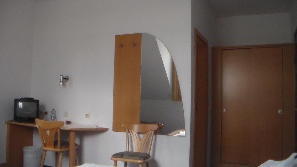 Landgasthof Zum Seehof Hotel Ротвайл Стая снимка